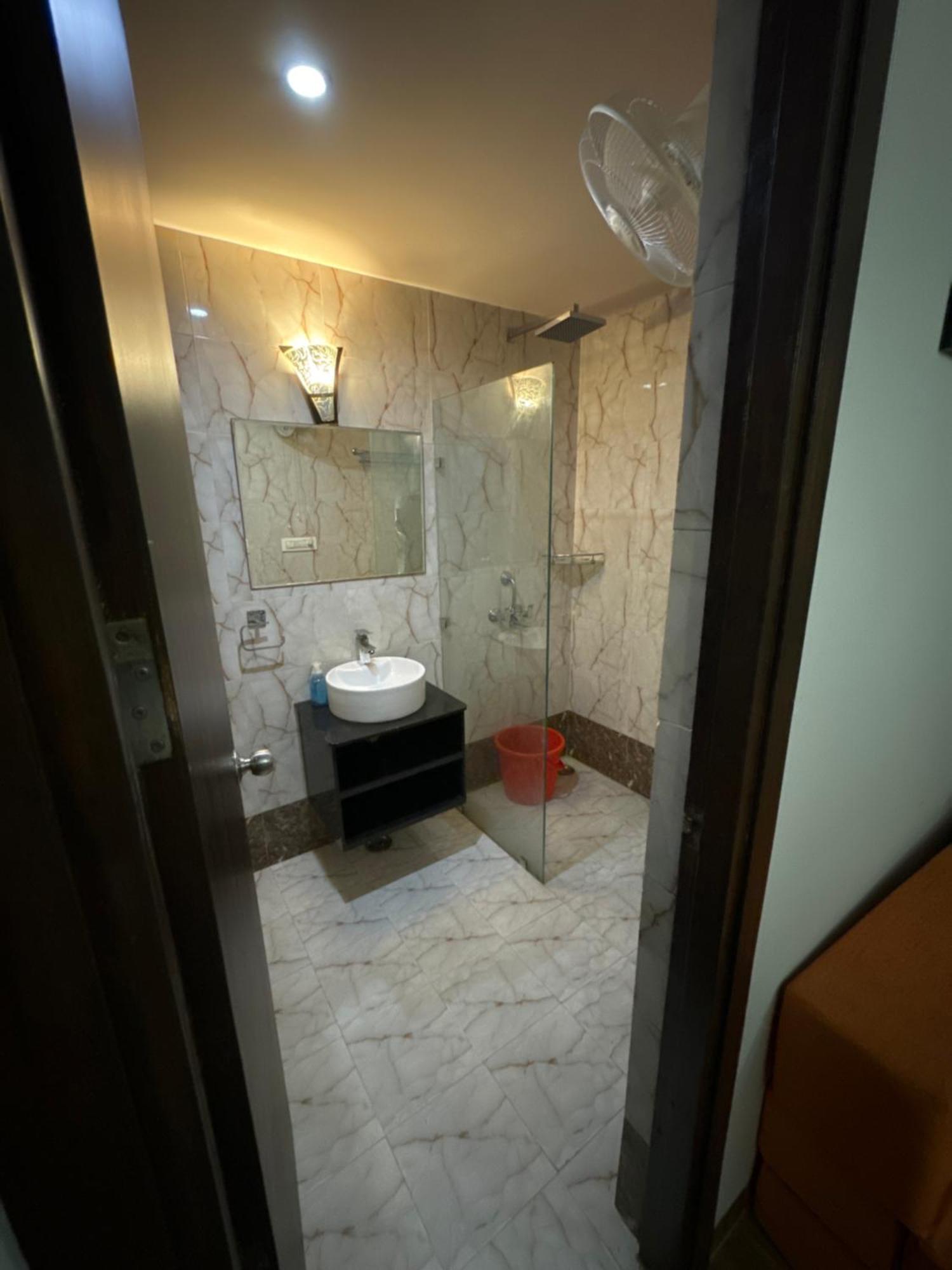 Pearl Suites At Omex Entrenity Vrindāvan Buitenkant foto