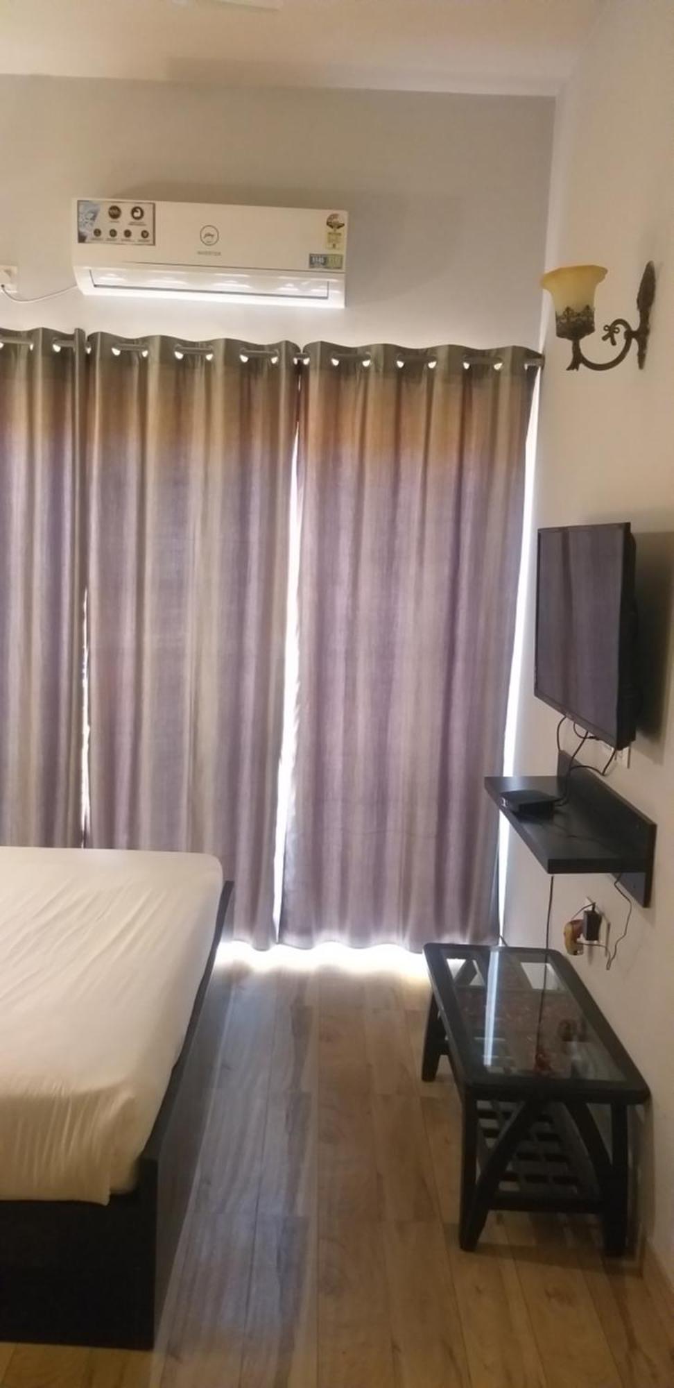 Pearl Suites At Omex Entrenity Vrindāvan Buitenkant foto